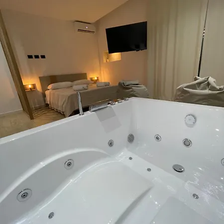 Luxury - 5 Stars - With A Jacuzzi 70's Appartement Trapani