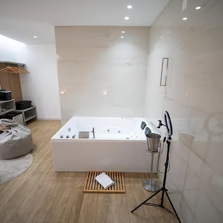 Luxury - 5 Stars - With A Jacuzzi 70's Appartement Trapani