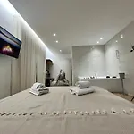 Luxury - 5 Stars - With A Jacuzzi 70's Appartement