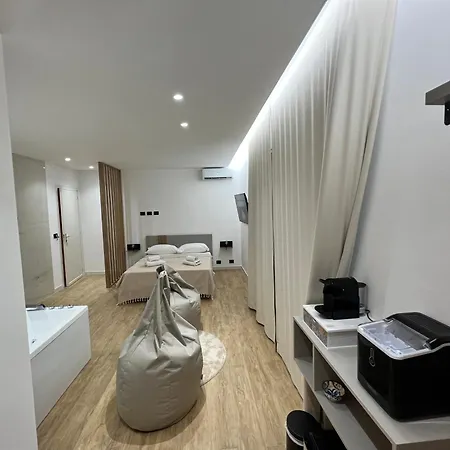 Luxury - 5 Stars - With A Jacuzzi 70's Apartment Trapani