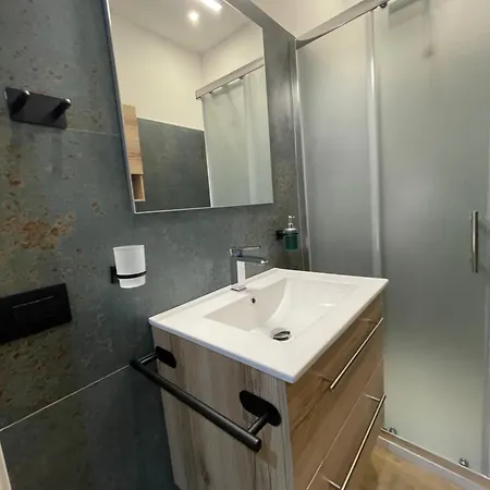 Luxury - 5 Stars - With A Jacuzzi 70's