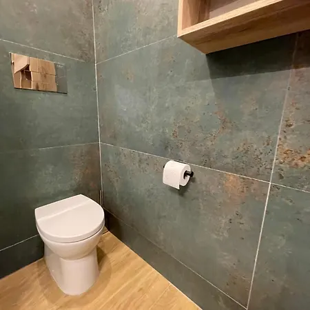 Luxury - 5 Stars - With A Jacuzzi 70's Apartment
