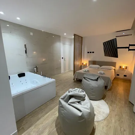 Luxury - 5 Stars - With A Jacuzzi 70's Trapani
