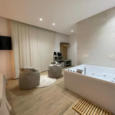 Apartment Luxury - 5 Stars - With A Jacuzzi 70's *