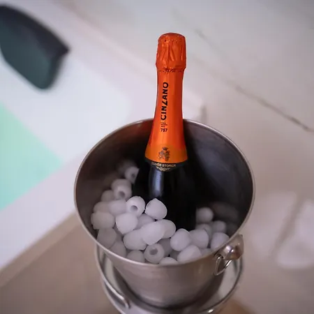 Apartment Luxury - 5 Stars - With A Jacuzzi 70's